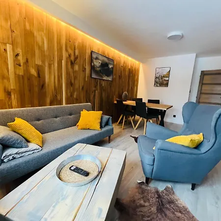 Panorama Apartment *